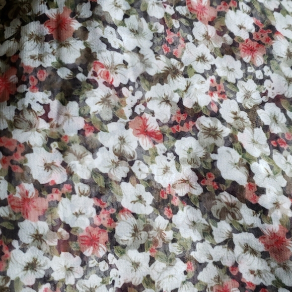 Ray Strauss Scarf - Picture 3 of 5